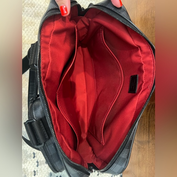 Authentic Louis Vuitton men’s cross body lap top bag/ Brief case - Picture 2 of 4